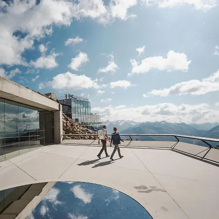 In Near Lifts * Sölden