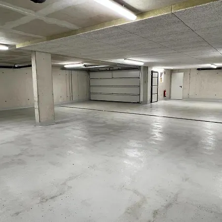 In Near Lifts Lejlighed *